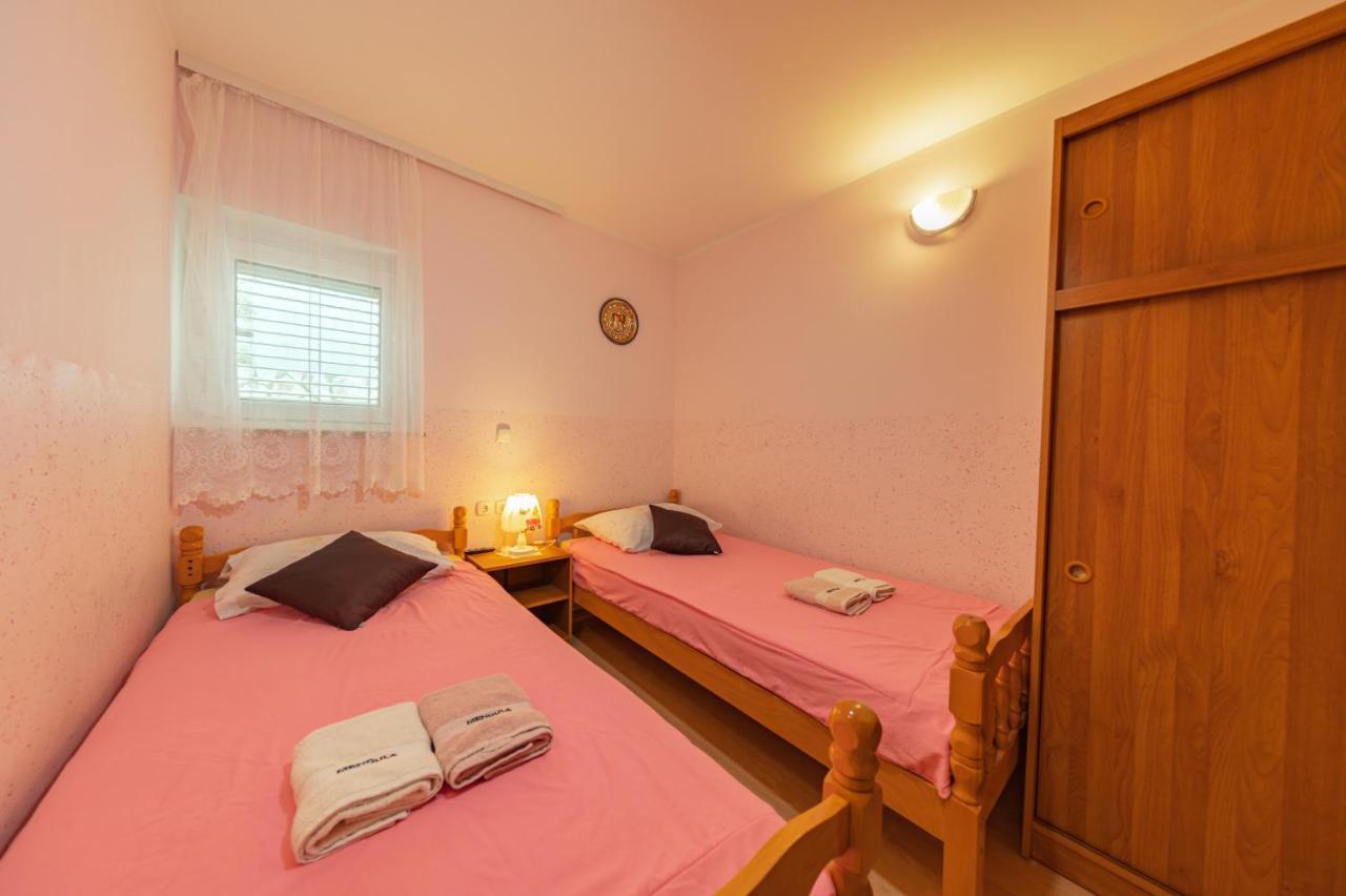Apartmens Mendula Apartment เซนญ์ ภายนอก รูปภาพ